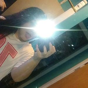 Meet your Posher, Elena